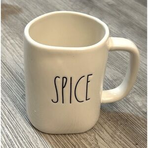 RAE DUNN artisan SPICE coffee mug cup beverage drinkware. New condition.
